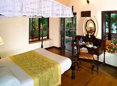 Kumily Ktdc Lake Palace Thekkady מראה חיצוני תמונה